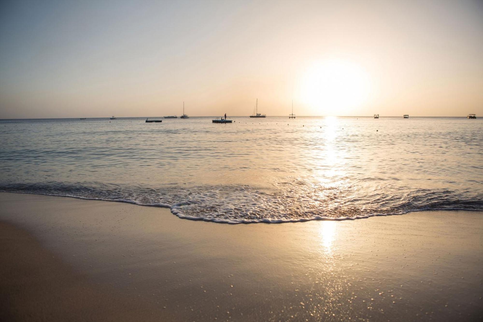 Colony Club By Elegant Hotels Saint James Eksteriør bilde